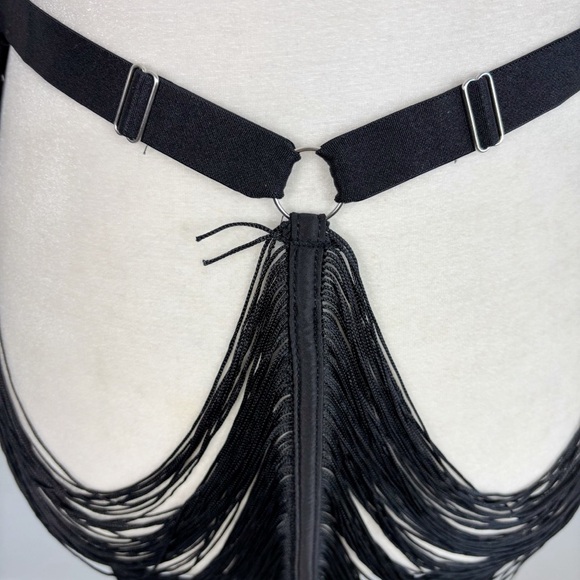 Thistle and Spire Fringe Benefts Slip in Black Size M/L - Picture 10 of 13